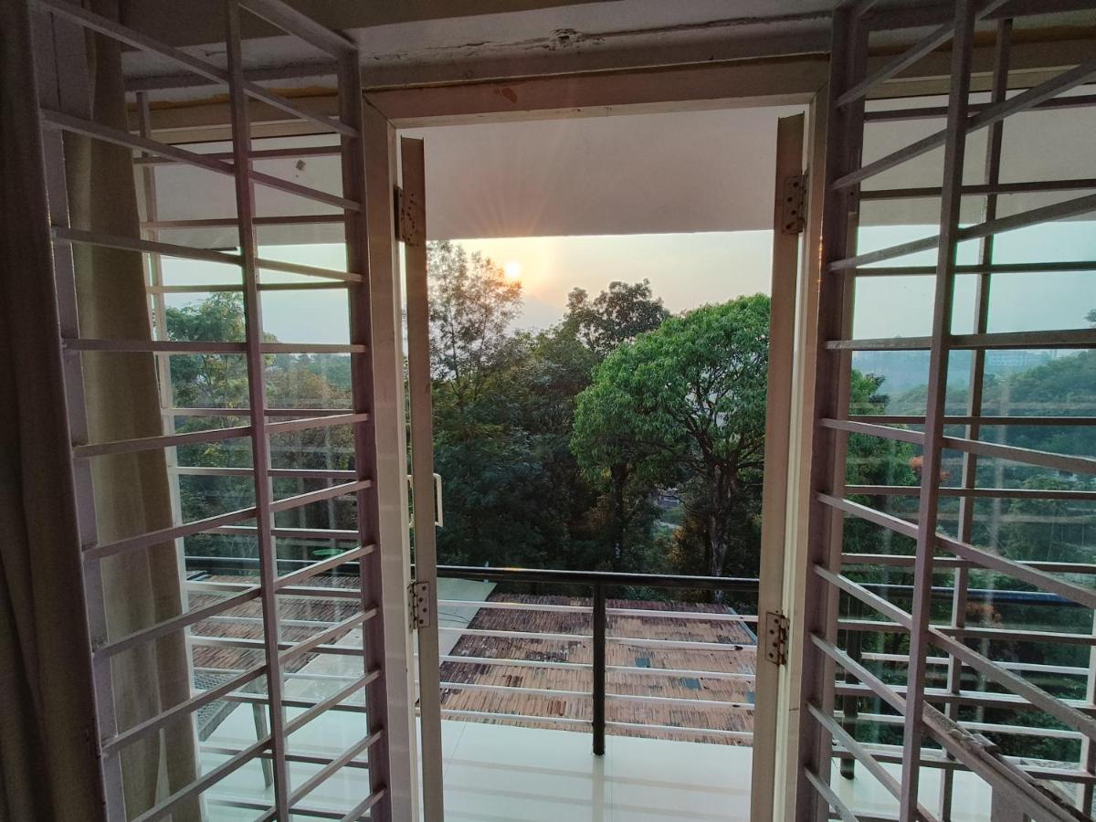 Red Stone Villas Coorg Madikeri Exterior photo