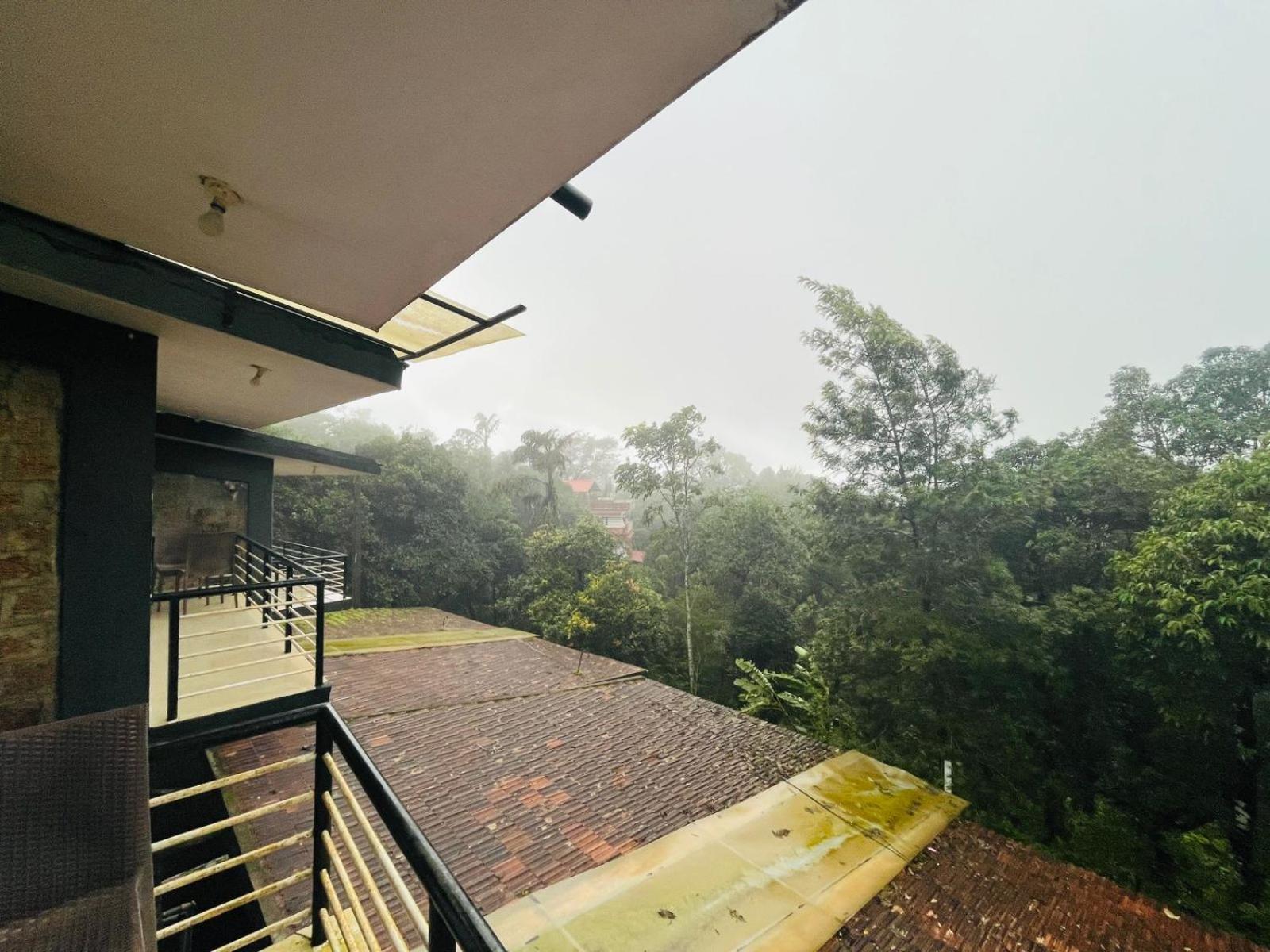 Red Stone Villas Coorg Madikeri Exterior photo